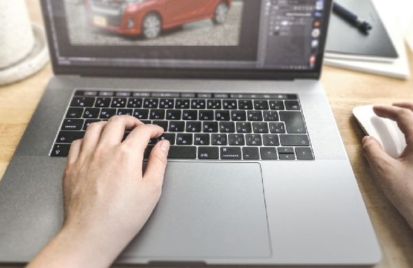 車両販売システムの仕入・在庫管理画面